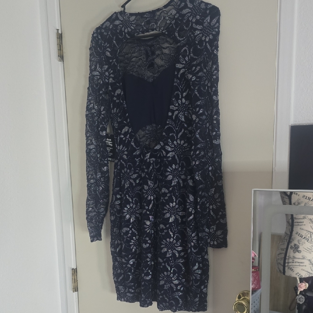 Express Midnight Blue & Silver Shimmer Floral Lace Dress (NWT)(XS)💙🤍💙 - Picture 9 of 9